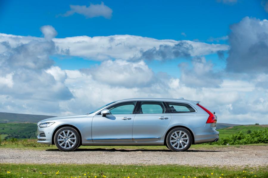  Volvo V90 D4 Inscription 2016 года  (UK) (фото 20 из 30)